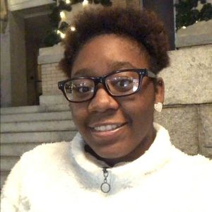 Meet your Posher, Desirae